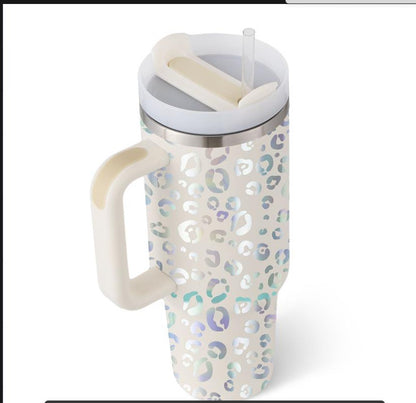 1,18 L Isolierbecher – Dein perfekter Begleiter für heisse und kalte Getränke!